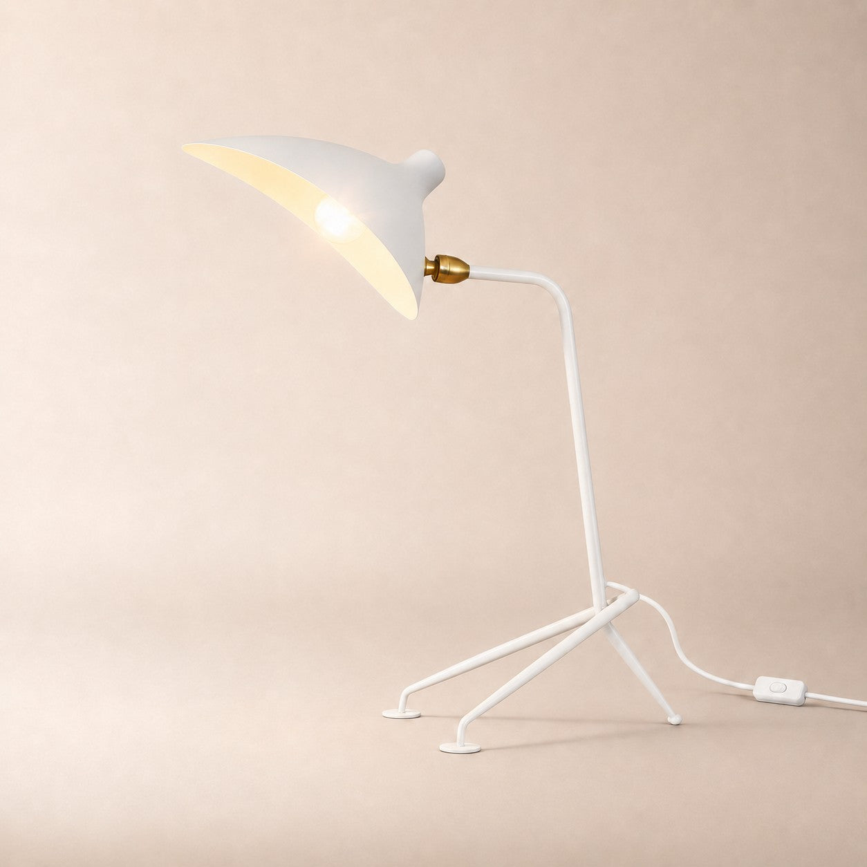 Lunira Table Lamp – Minimal Tripod Table Lamp for Office & Living Room | Rossolighting
