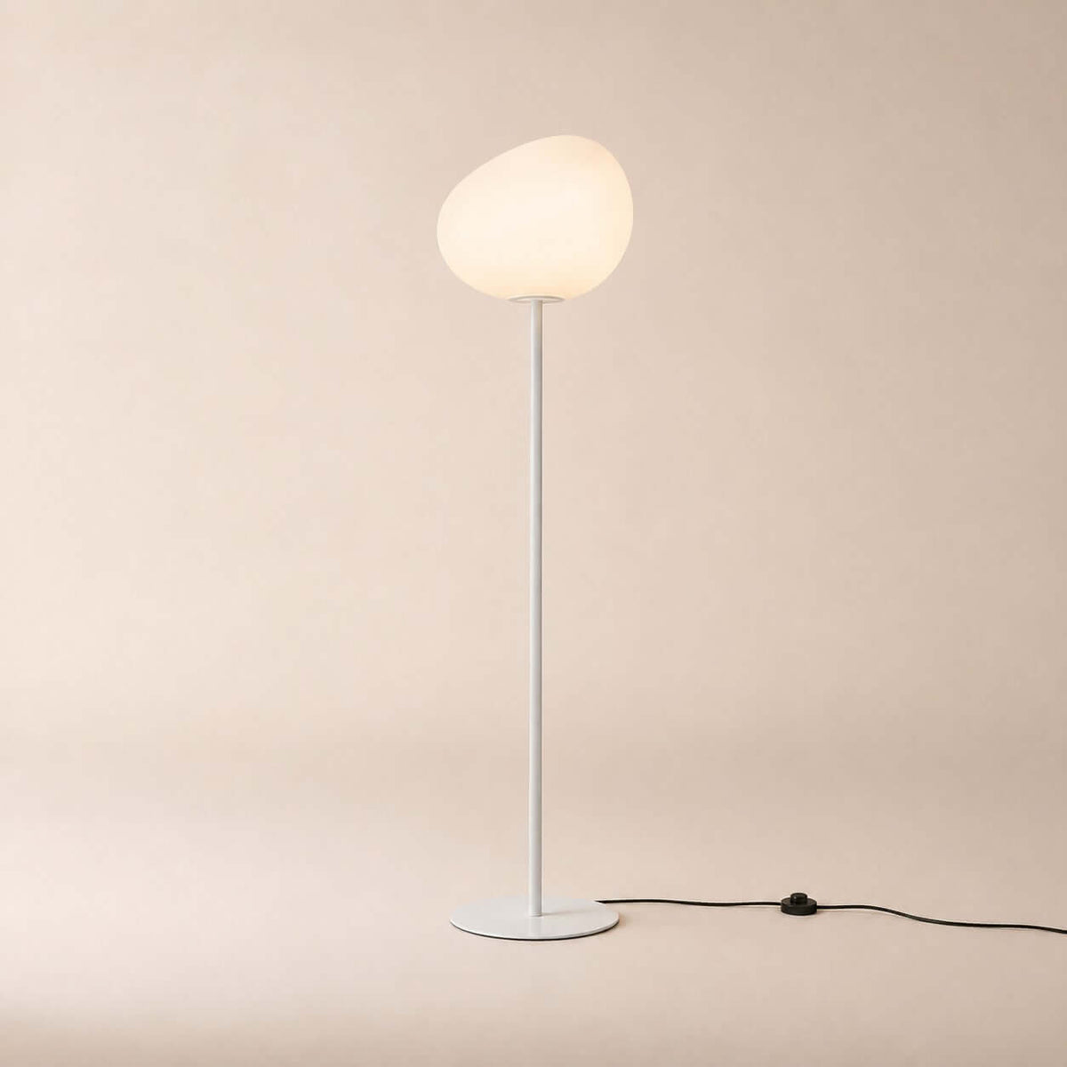 Lunqer Floor Lamp