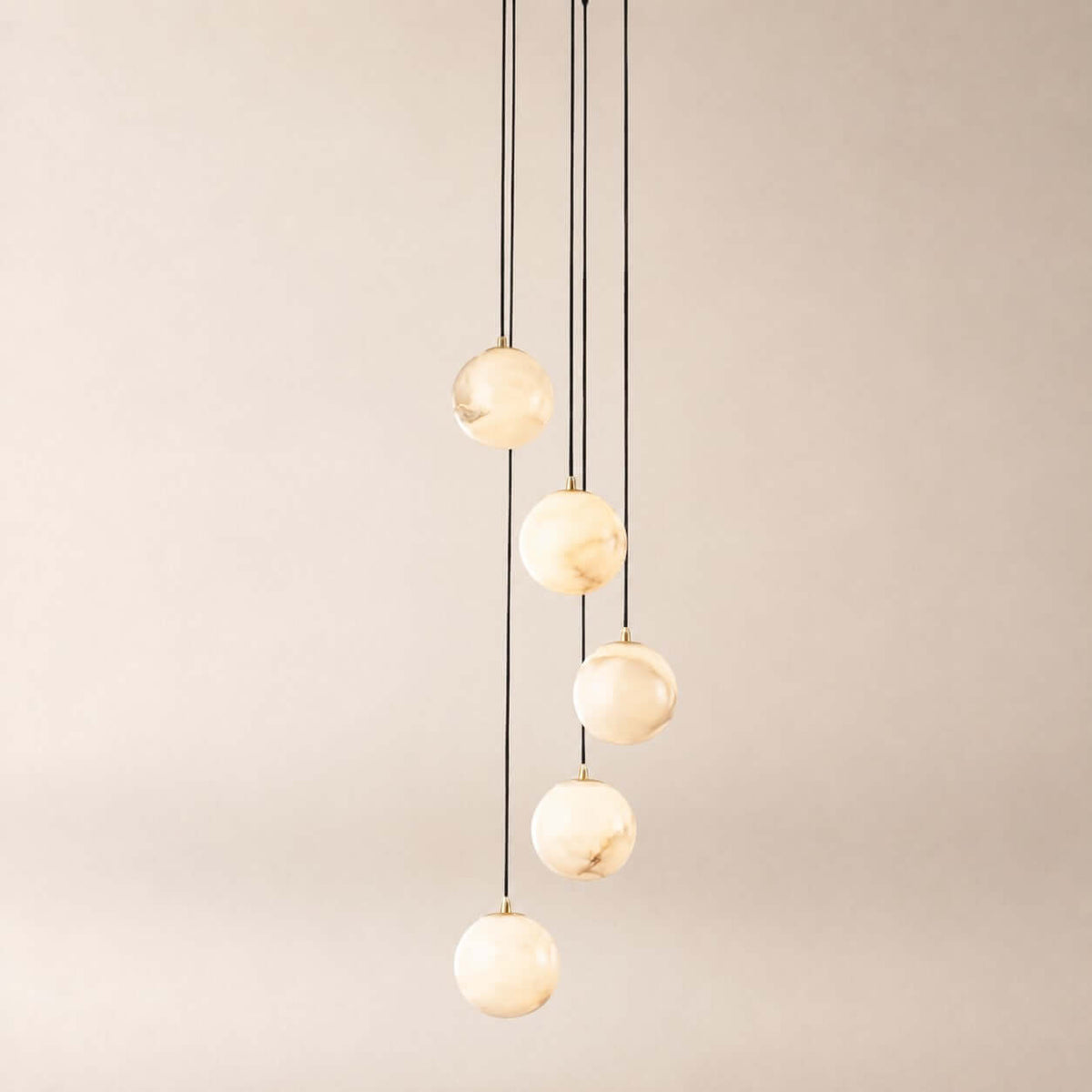 Oquven Chandelier