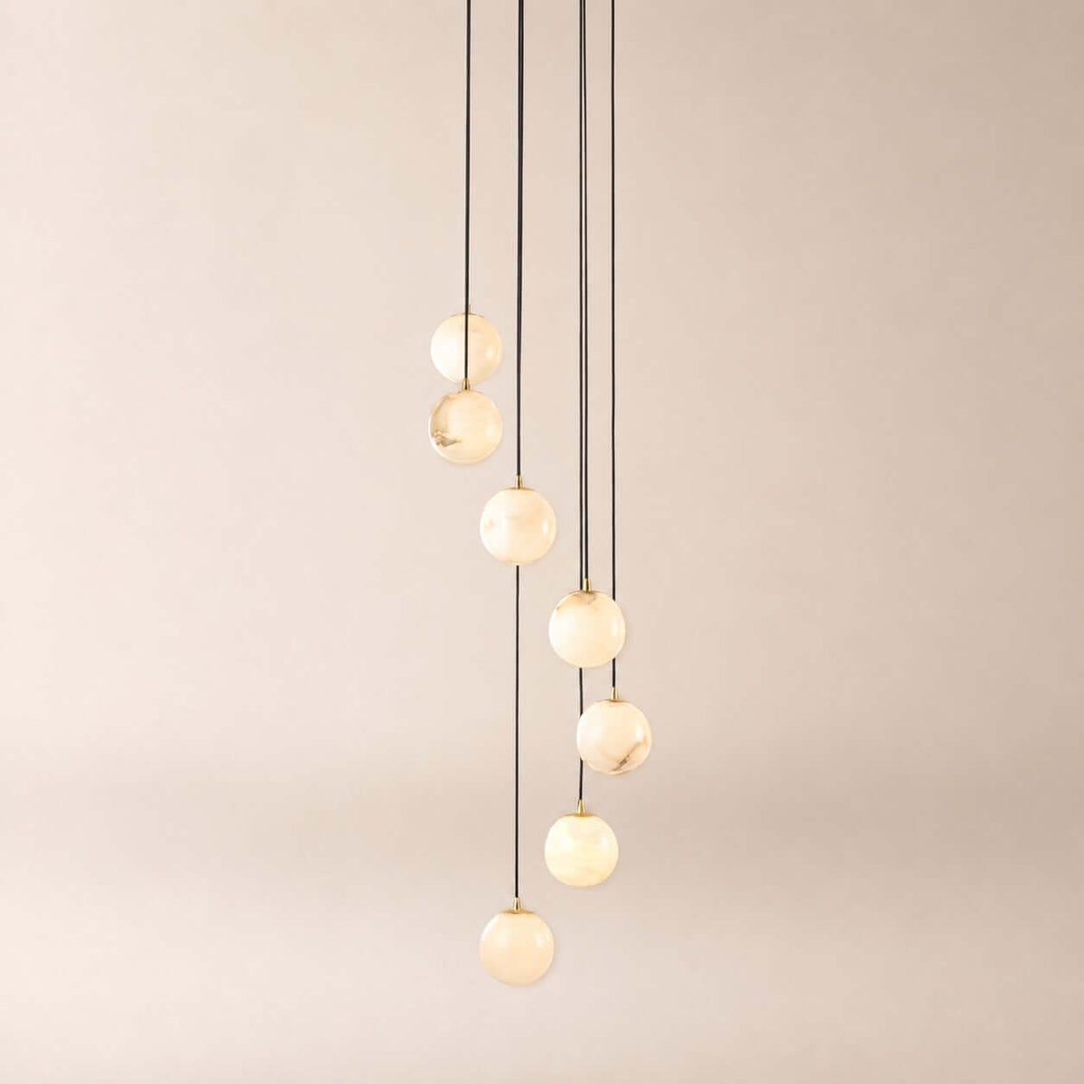 Oquven Chandelier