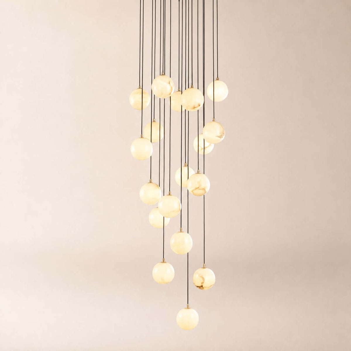 Oquven Chandelier