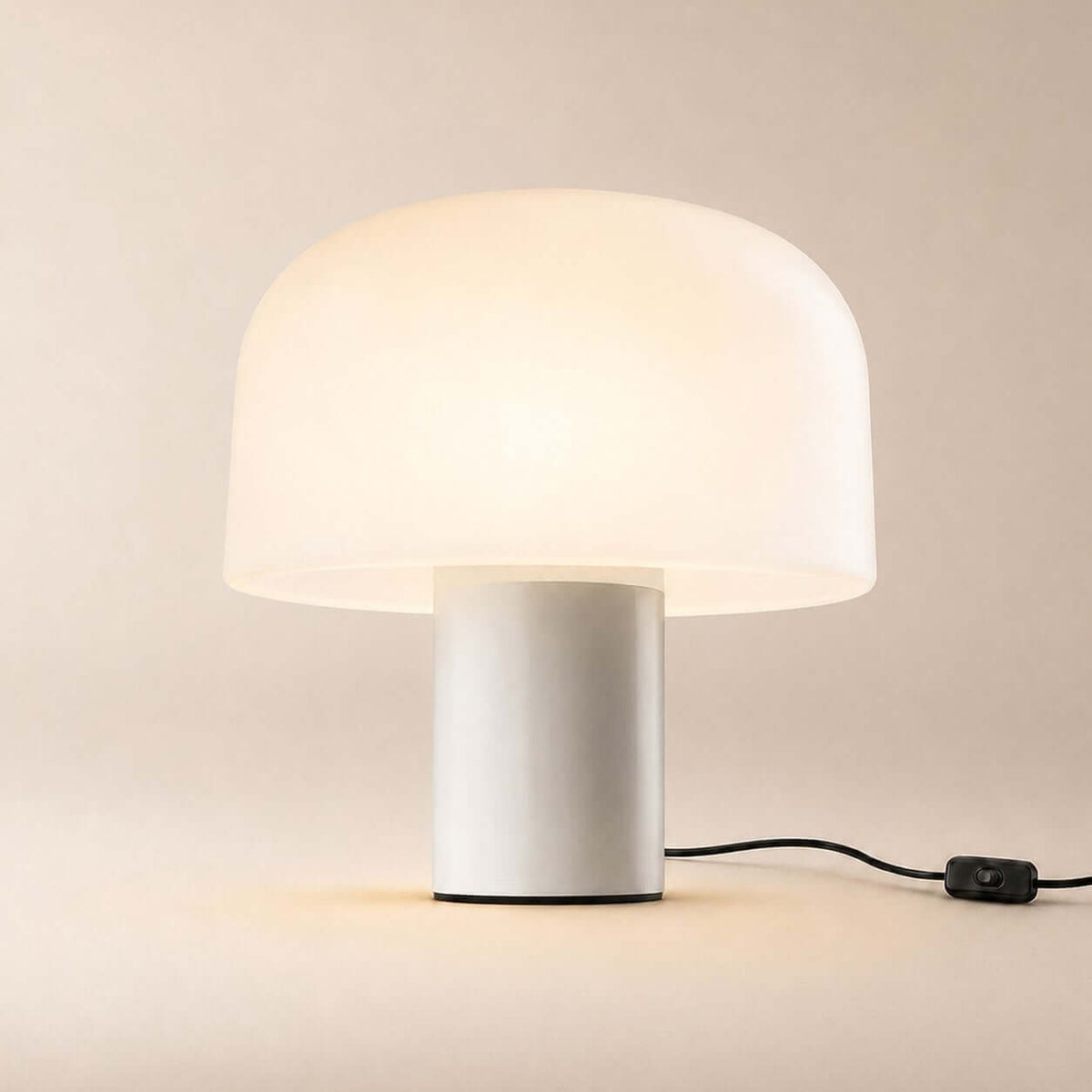 Qelvra Table Lamp