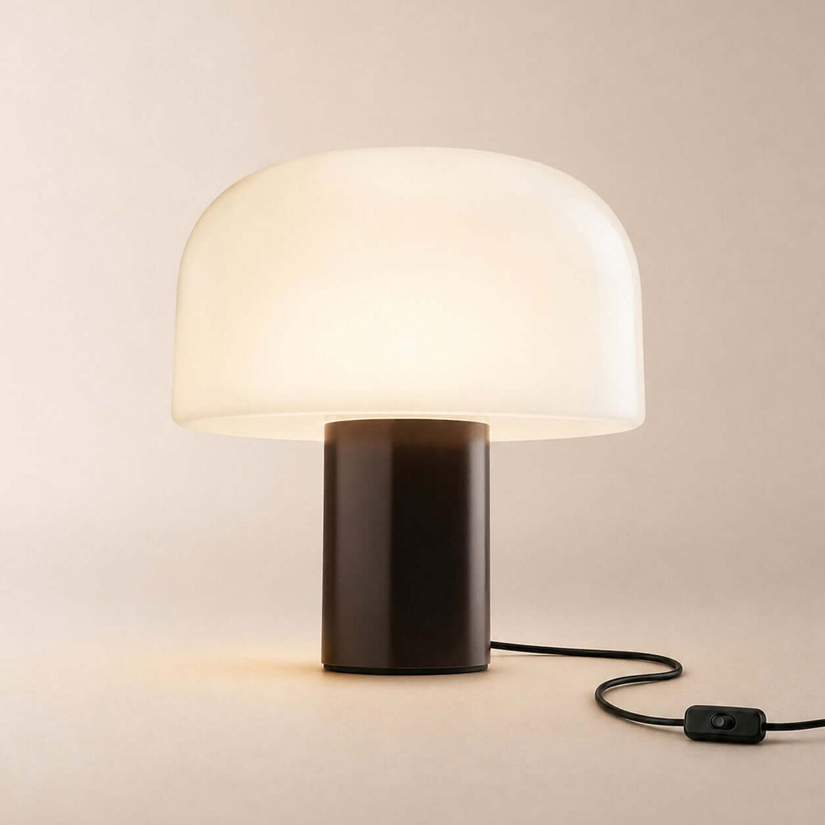 Qelvra Table Lamp