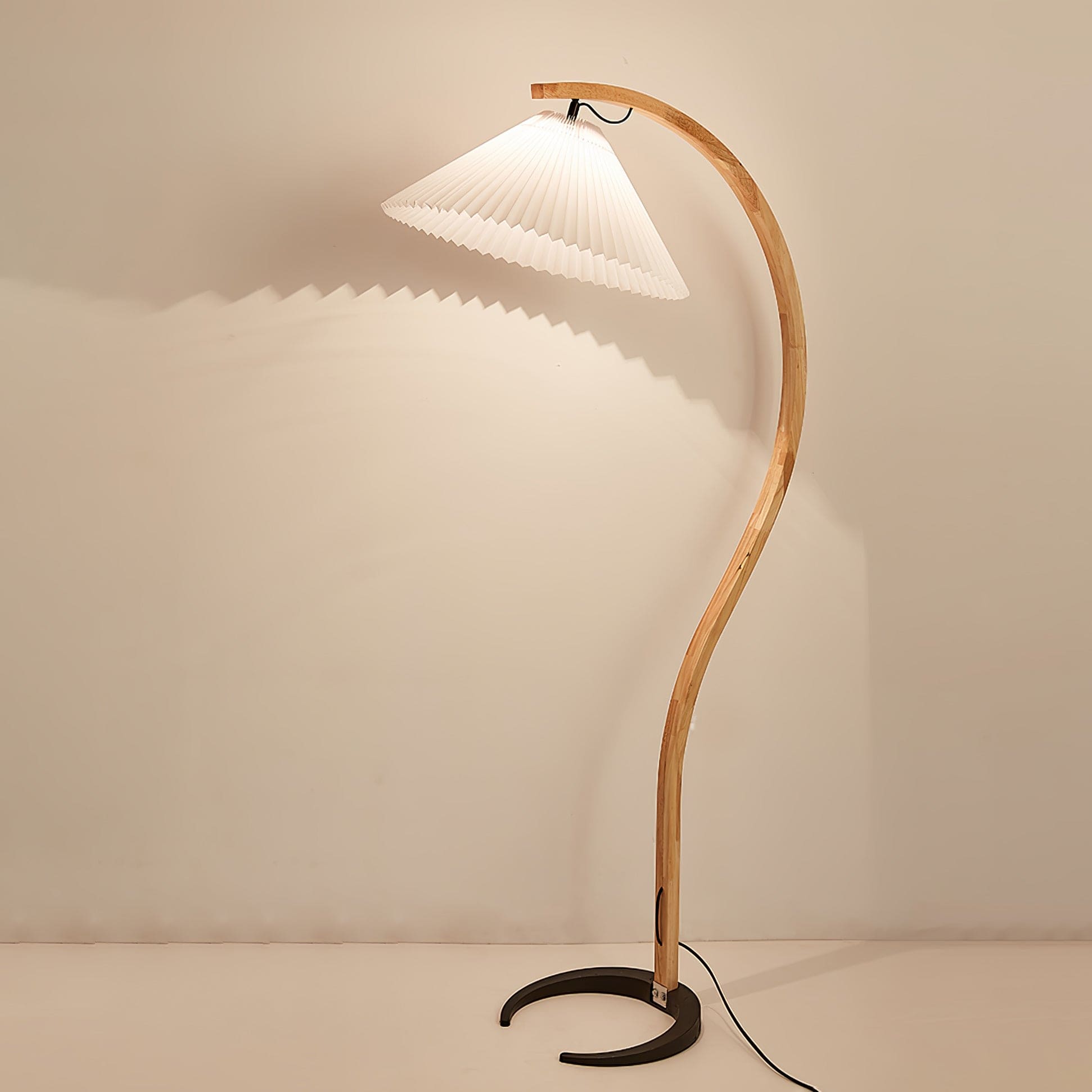 Caprani Floor Lamp - Rossolighting