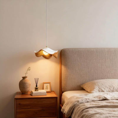 Kelvra Pendant Lamp – Lotus-Inspired Dining Room Pendant Lamp | Rossolighting