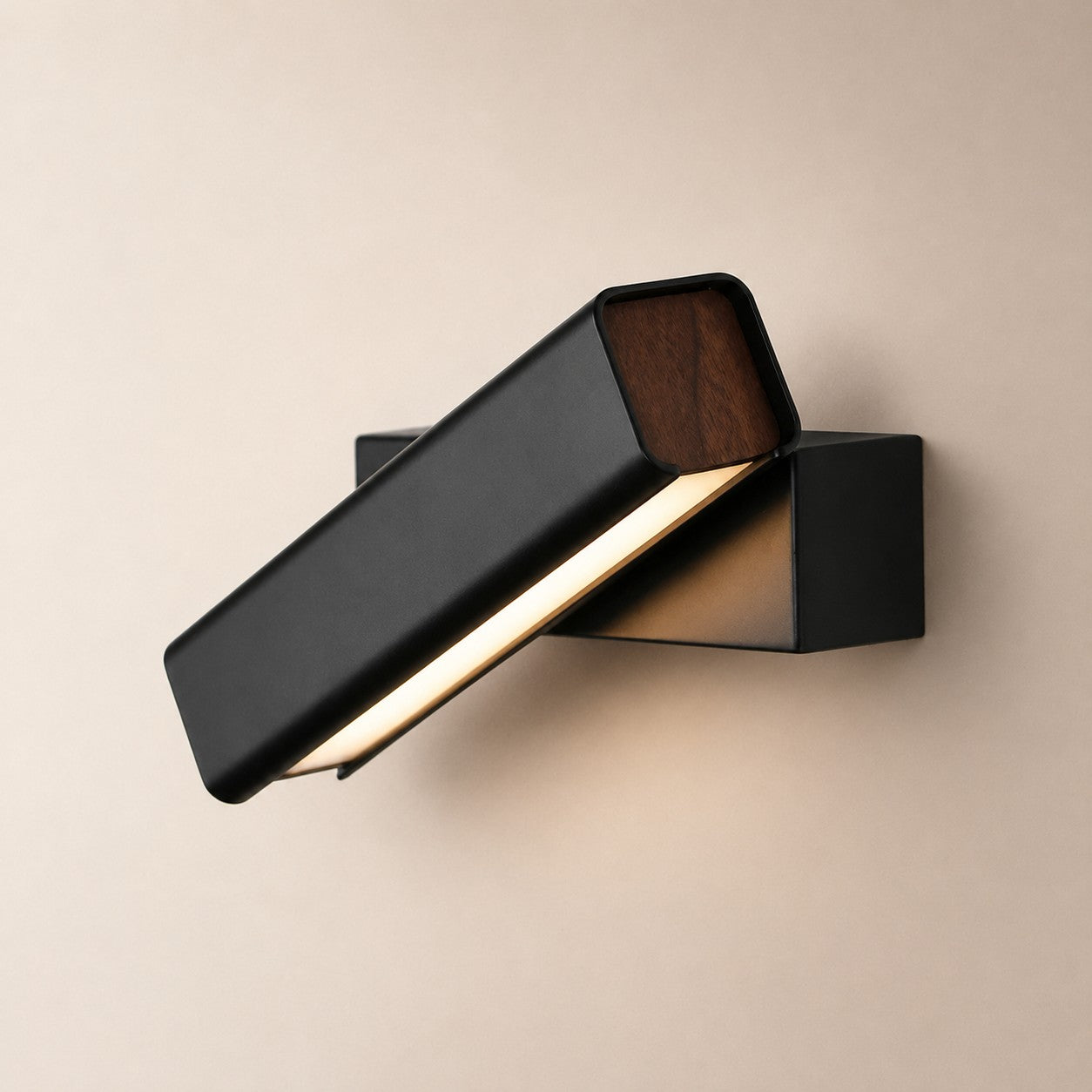 Lunavo Wall Lamp