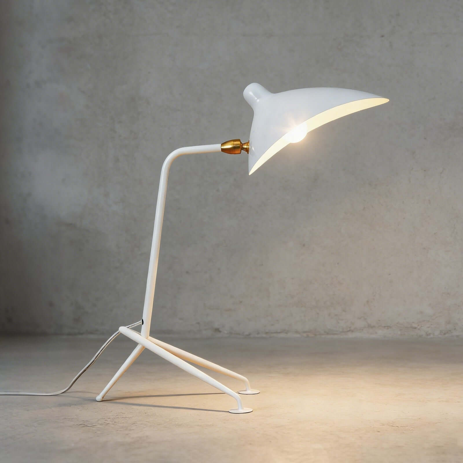 Lunira Table Lamp – Minimal Tripod Table Lamp for Office & Living Room