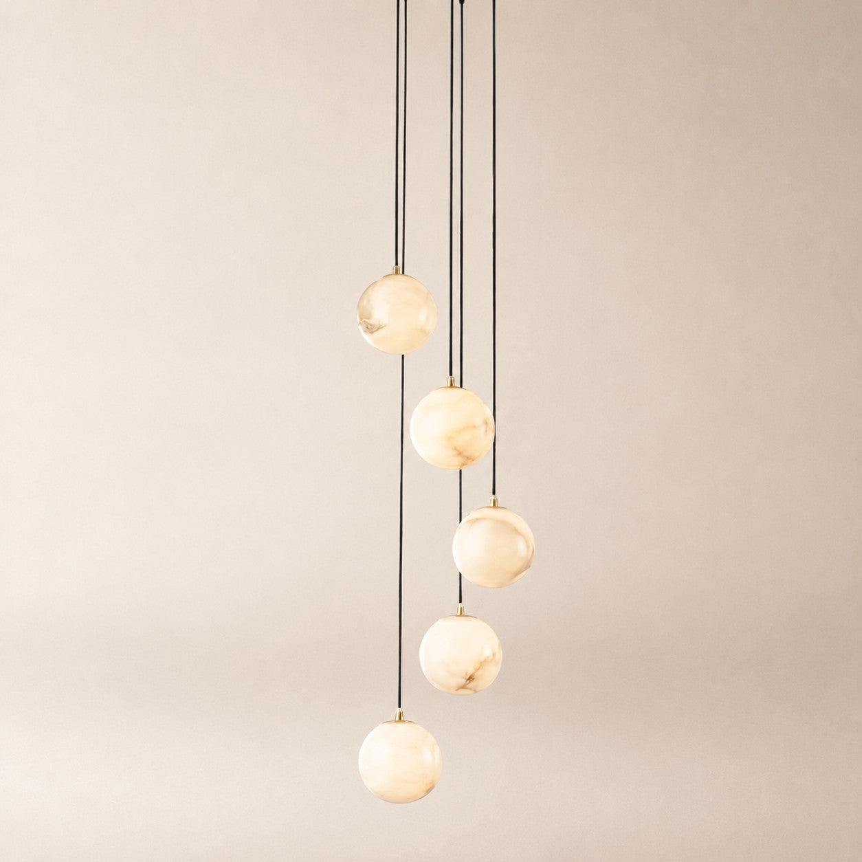 Oquven Chandelier