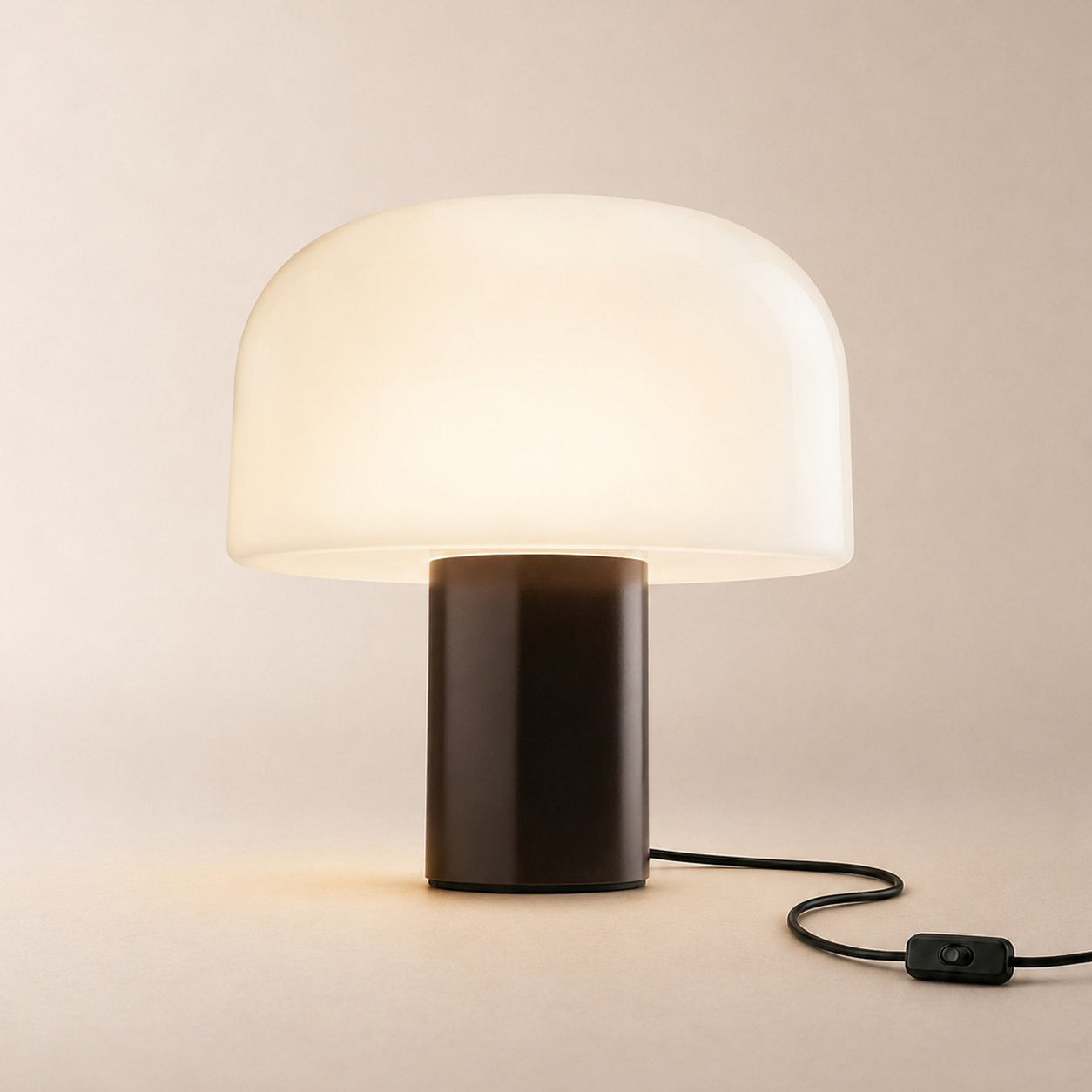 Qelvra Table Lamp