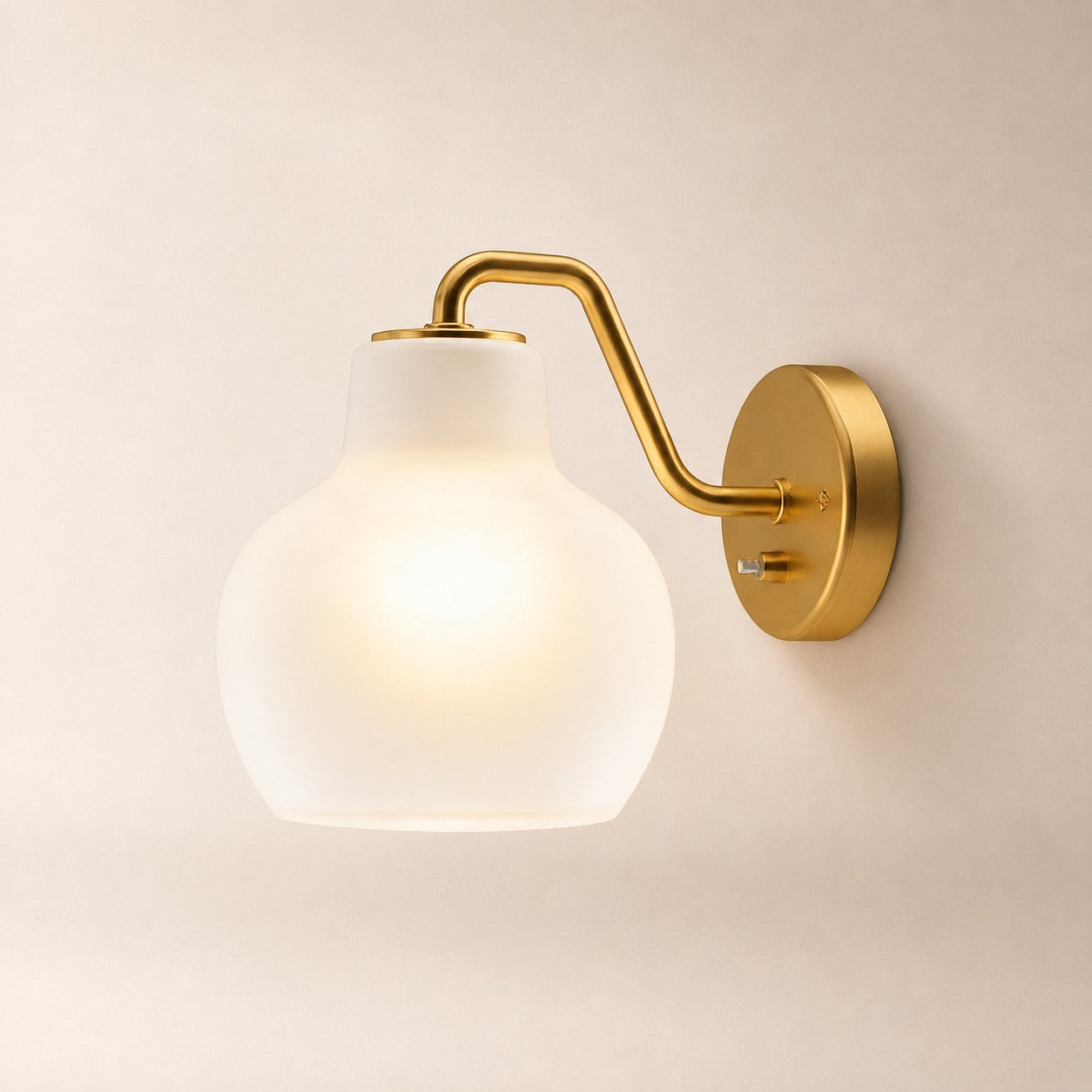 Qivon Wall Lamp