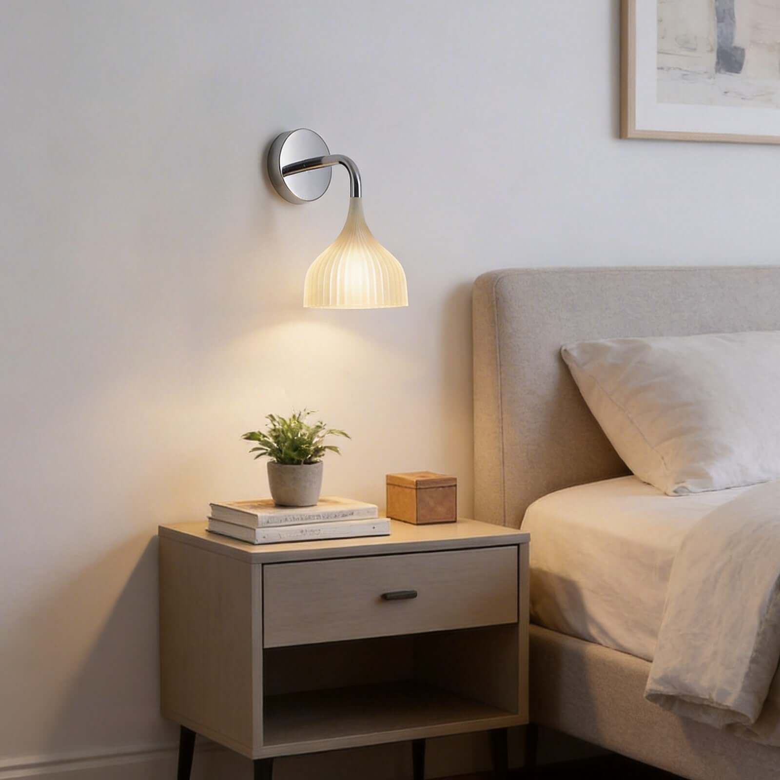 Qivra Wall Lamp – Modern Bathroom & Bedside Wall Sconces | Rossolighting