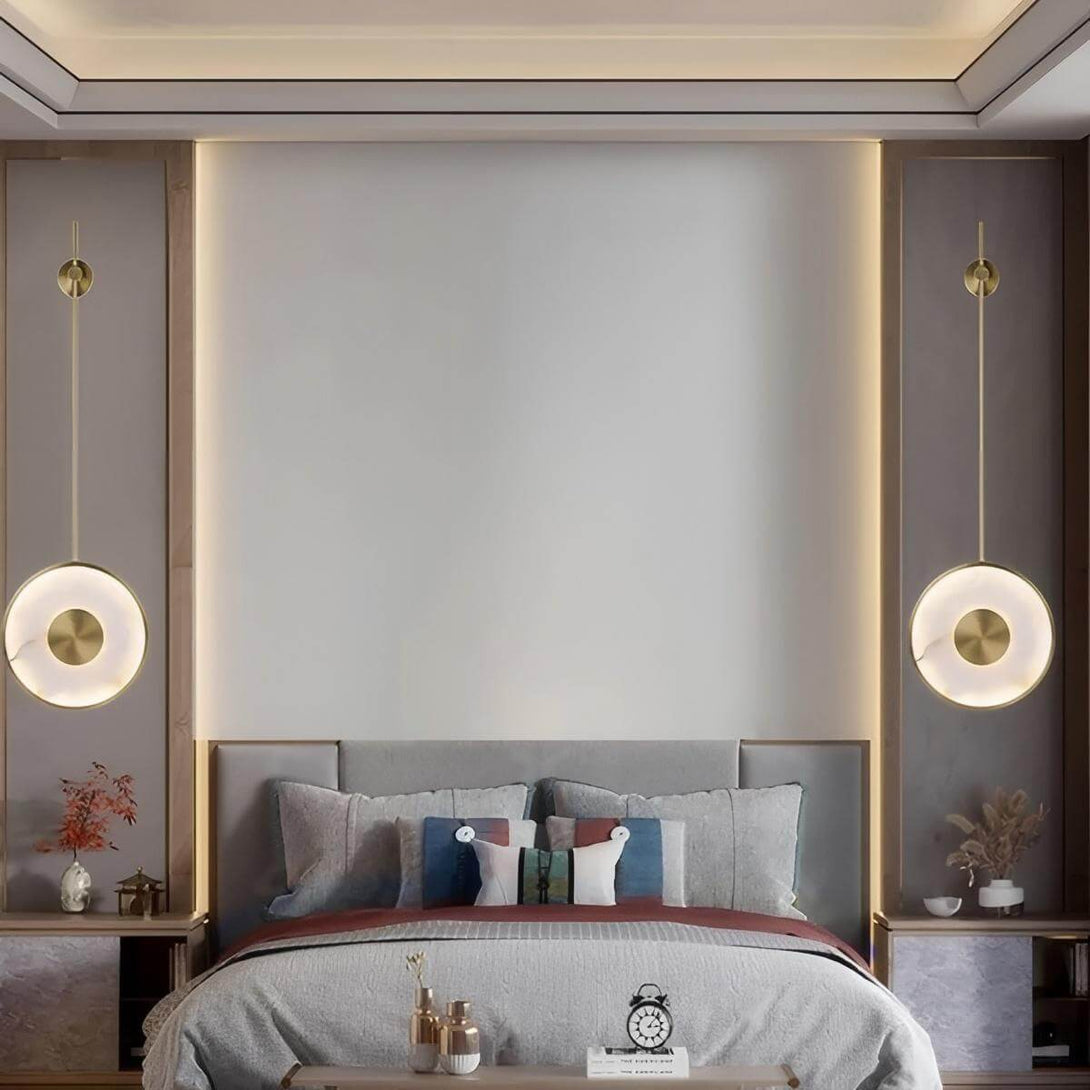 Tirun Wall Sconce – Alabaster and Brass Wall Sconce