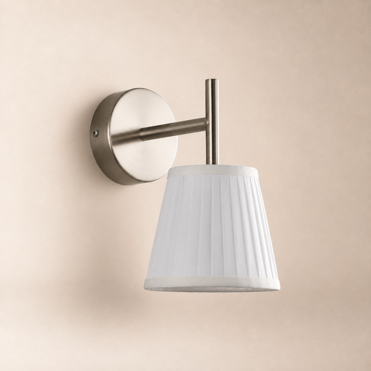 Tivora Wall Lamp
