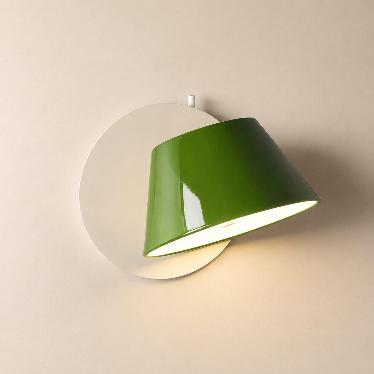 Xavon Wall Lamp – Minimalist Wall Sconce for Indoor Spaces | Rossolighting