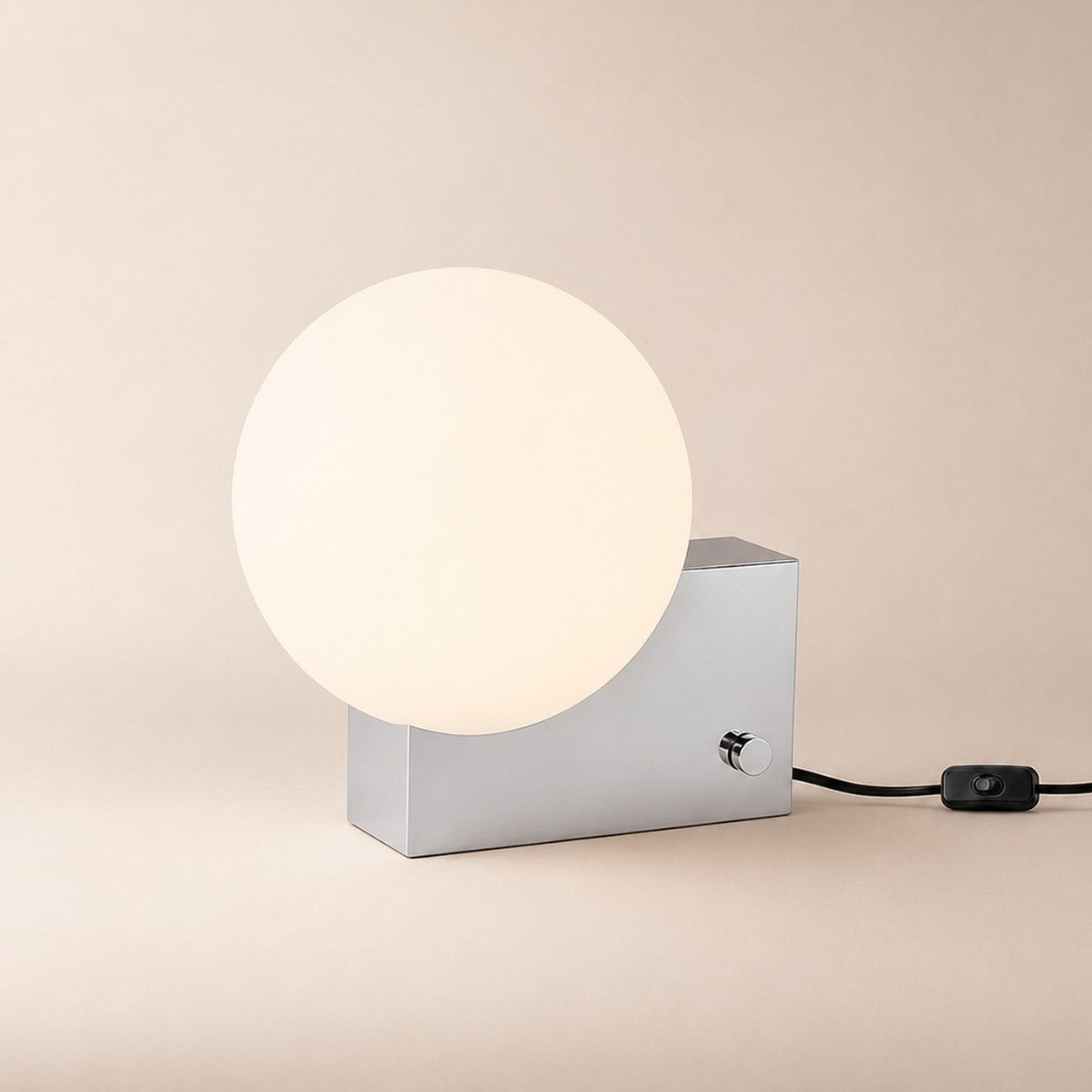 Xivora Table Lamp