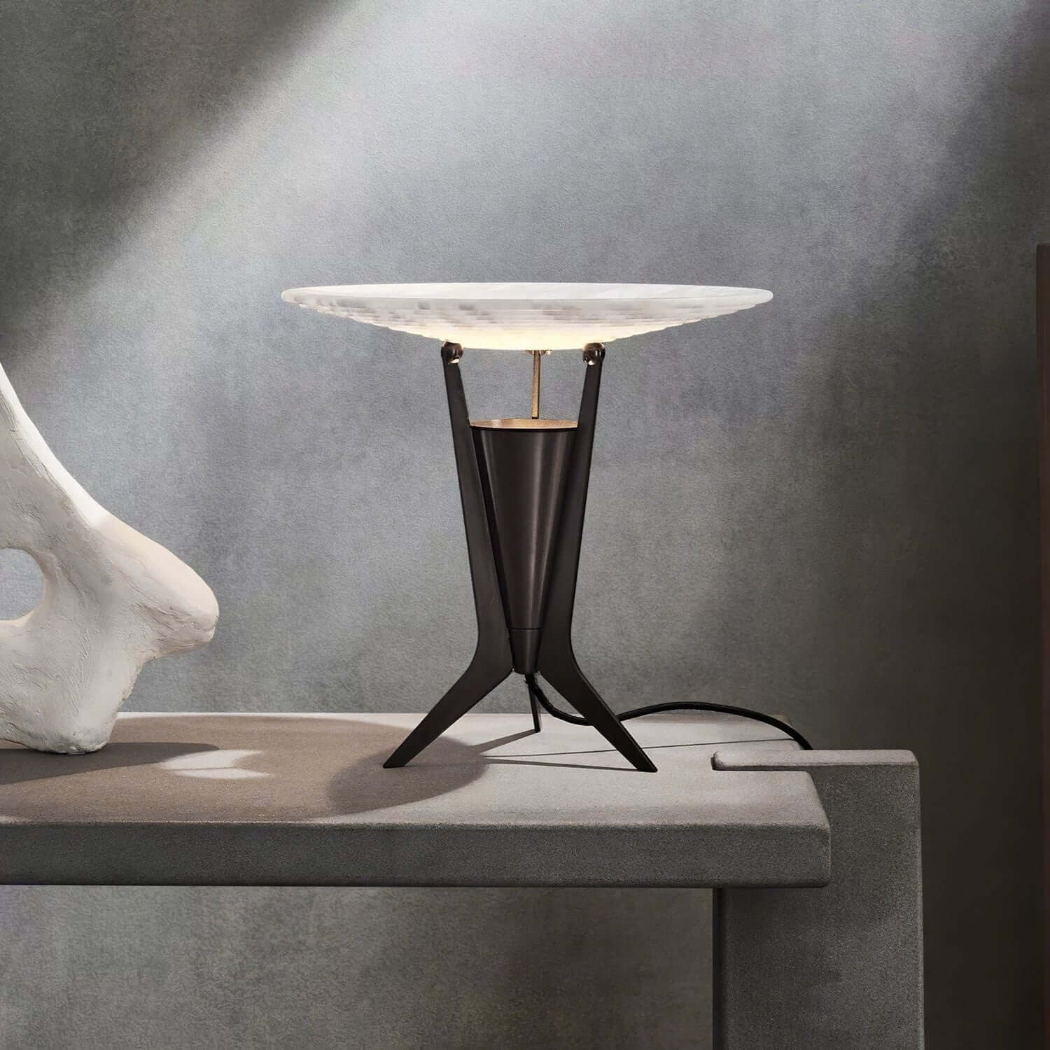 Fynlo Table Lamp – Alabaster Table Lamp Art Deco Style