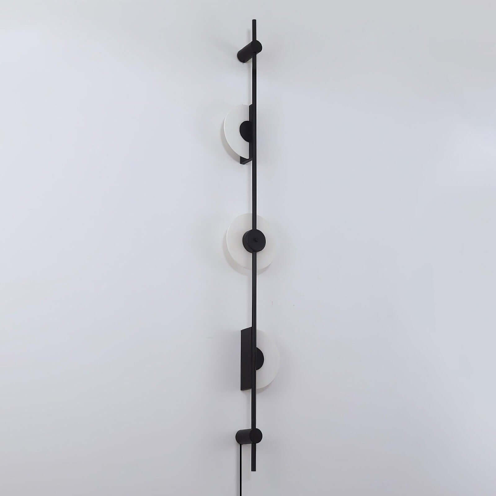 Vilun Plug Wall Sconce – Alabaster Scope, Minimalist Wall Scope