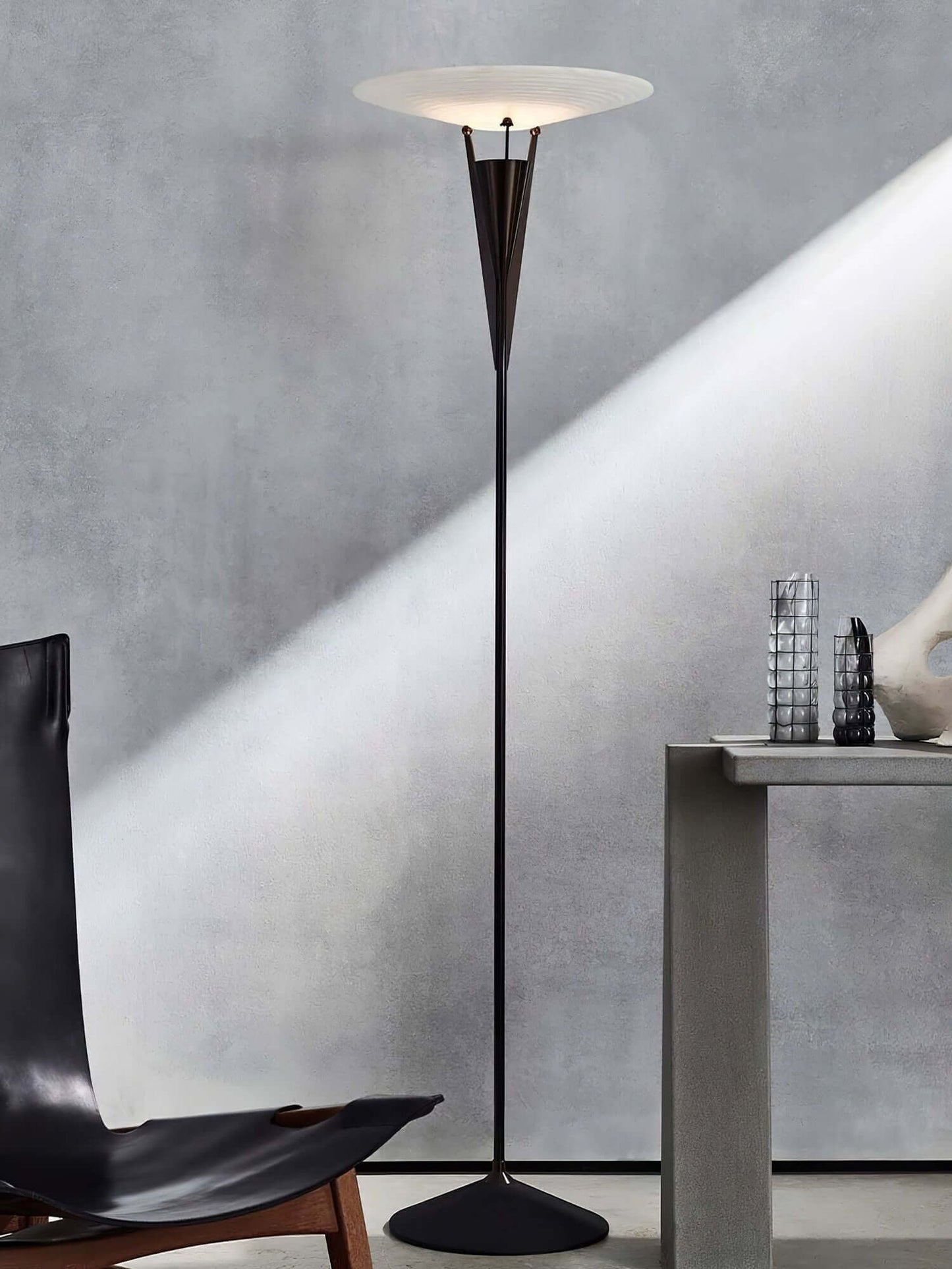 Vylara Floor Lamp - Minimalist Alabaster Corner Lamp for Living Room