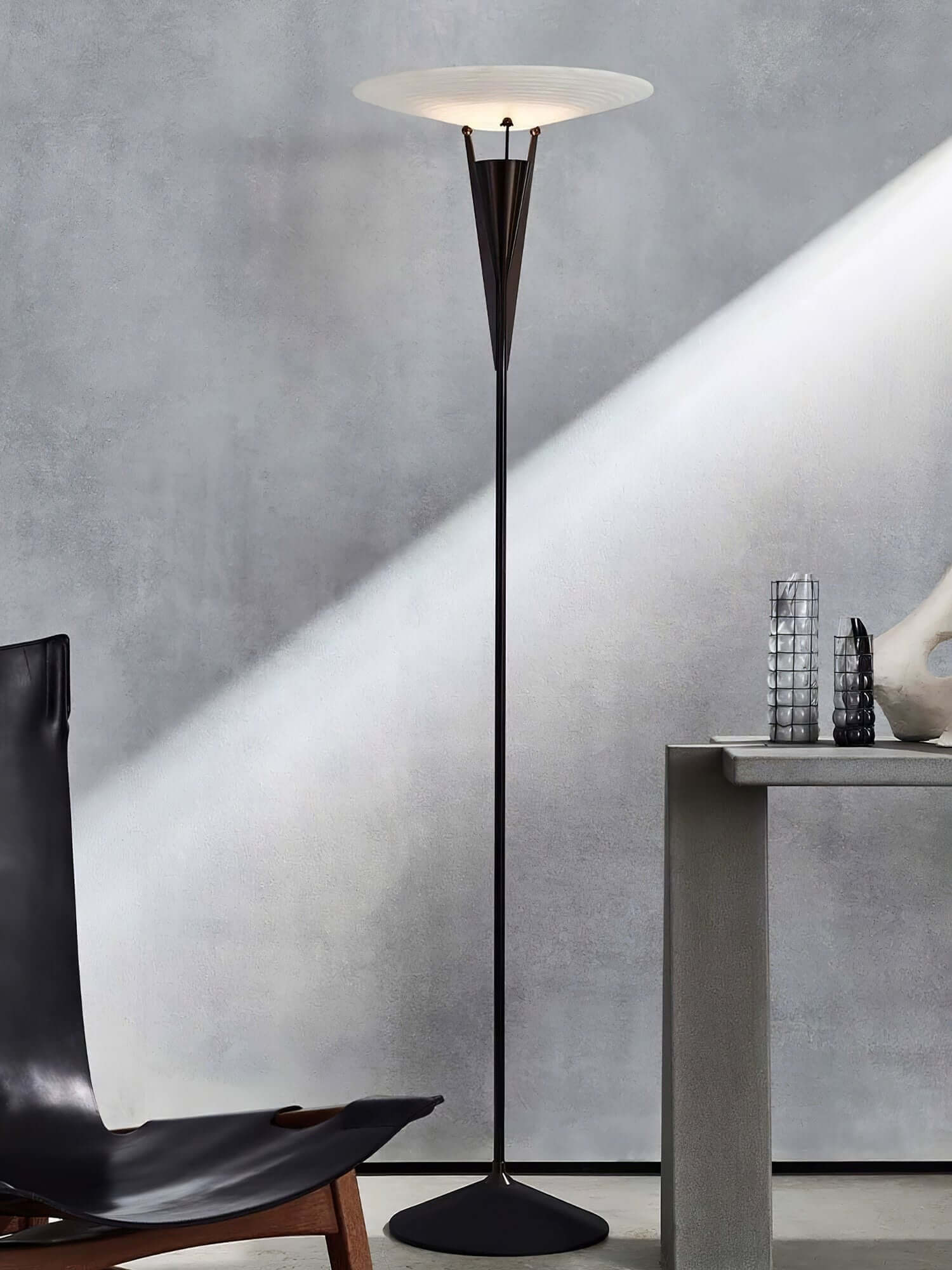 Vylara Floor Lamp - Minimalist Alabaster Corner Lamp for Living Room