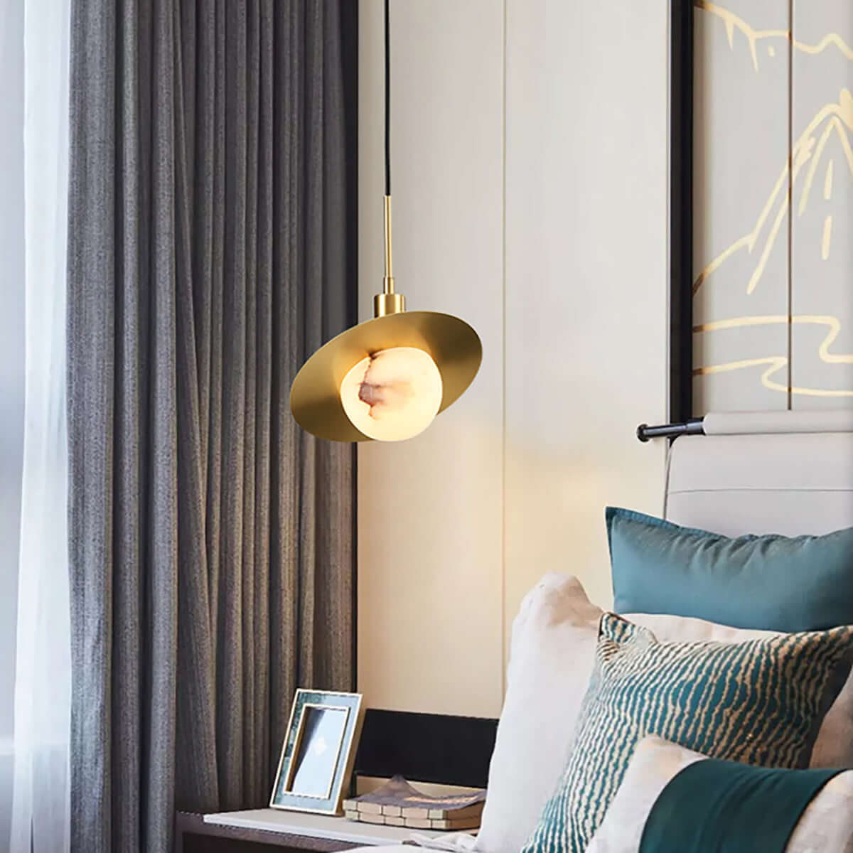 Zuvin Pendant Light – Saucer Pendant Light for Modern Bedrooms